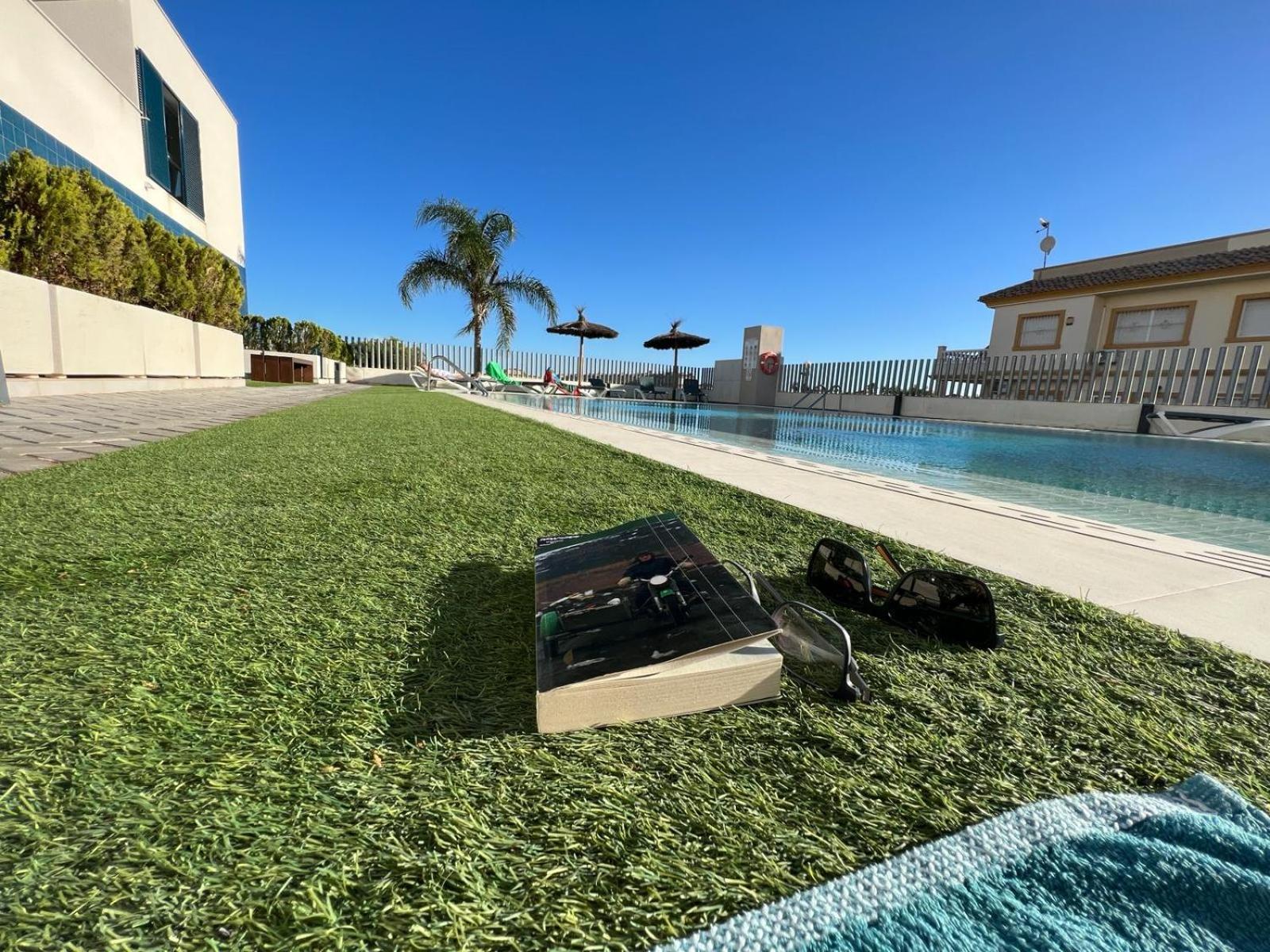 Appartement Palmview Poolside Heaven In Turquesa Del Mar à Orihuela Extérieur photo