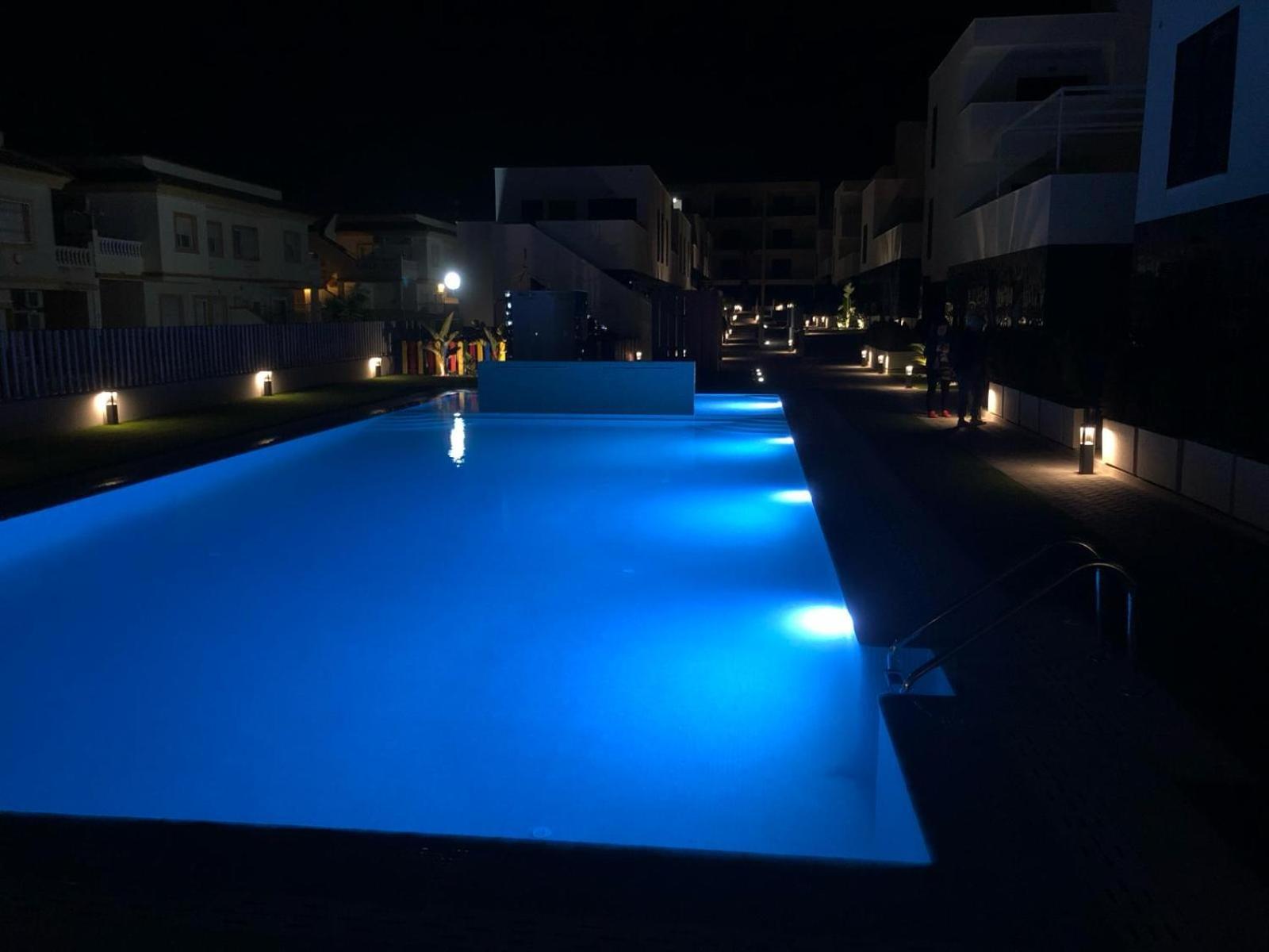 Appartement Palmview Poolside Heaven In Turquesa Del Mar à Orihuela Extérieur photo