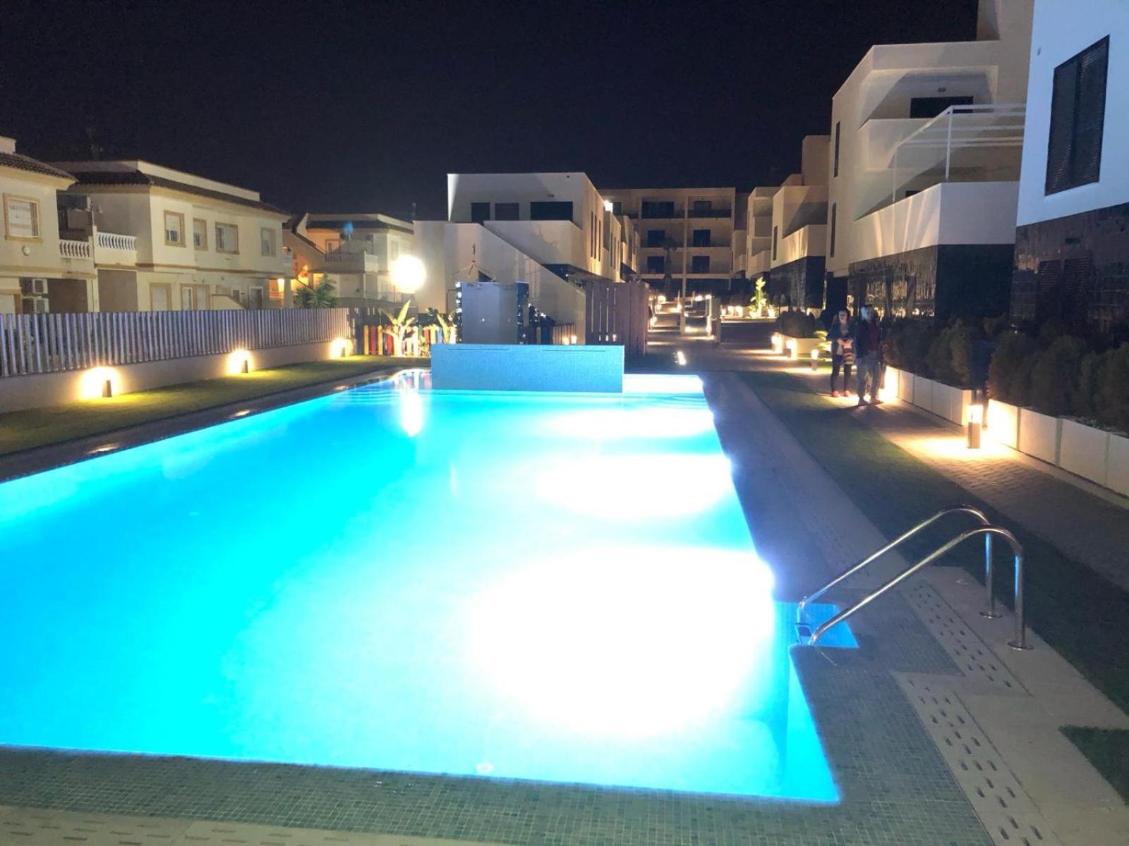Appartement Palmview Poolside Heaven In Turquesa Del Mar à Orihuela Extérieur photo